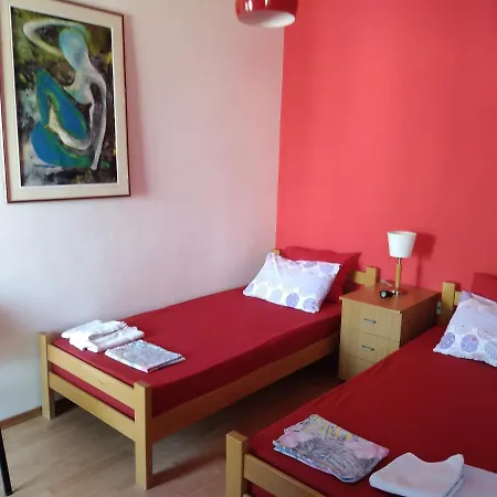 Apartment Center Red *