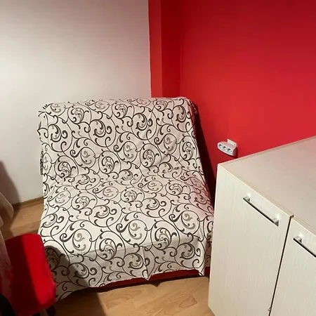 Apartment Center Red *